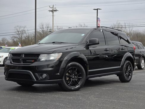 Used 2019 Dodge Journey SE w/ Connectivity Group image 2