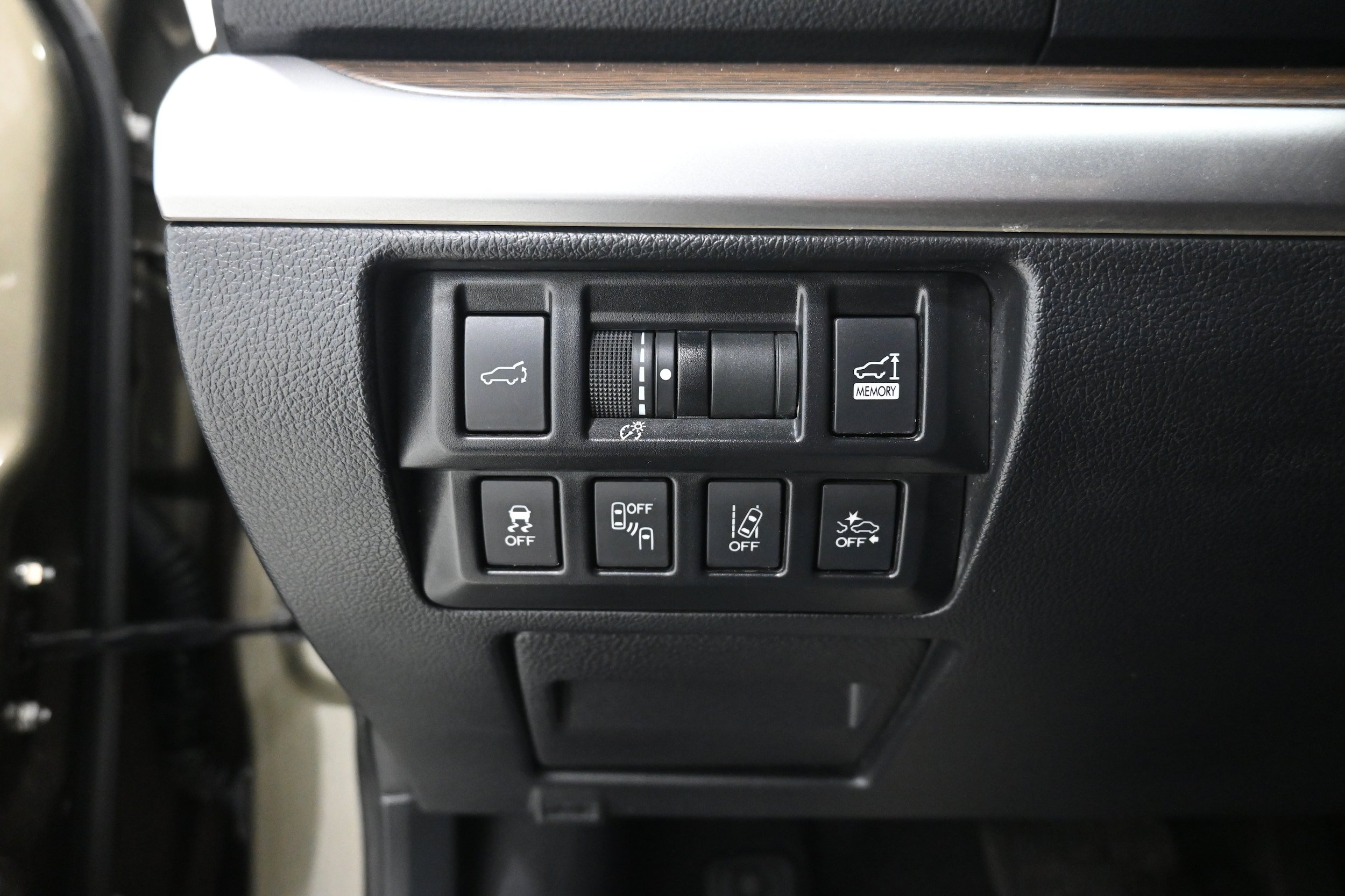 Used 2019 Subaru Outback 3.6R Touring w/ Popular Package #3A AWD/4WD image 6
