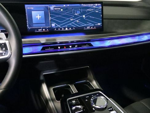 Used 2023 BMW 760i xDrive image 49