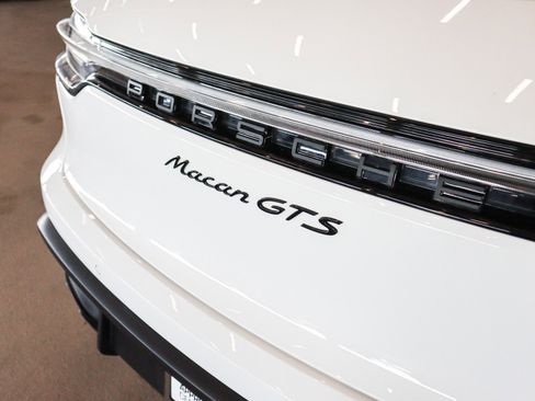 Used 2025 Porsche Macan GTS image 26