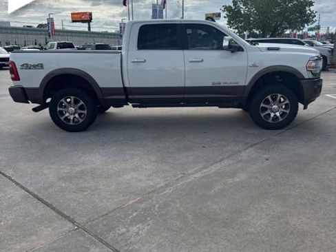 Used 2022 RAM 2500 Limited AWD/4WD image 2