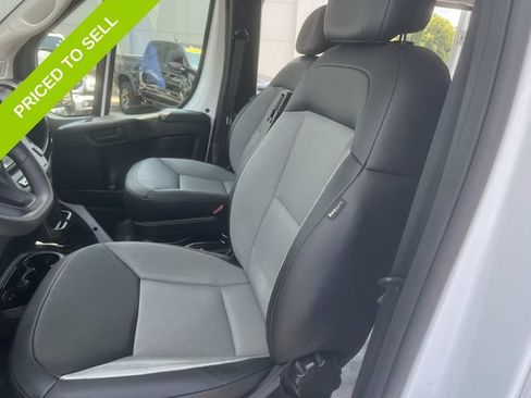Used 2025 RAM ProMaster 2500 w/ Convenience Group FWD image 18