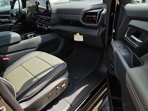 New 2026 Chevrolet Silverado EV Trail Boss image 6