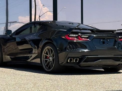 Used 2023 Chevrolet Corvette Stingray Preferred Cpe w/ Z51 Performance Package RWD image 5