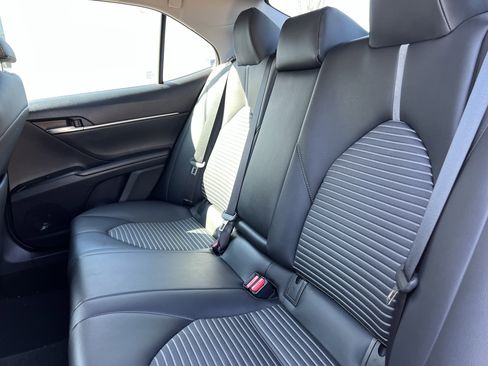 Used 2019 Toyota Camry SE image 33