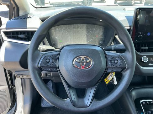 Used 2023 Toyota Corolla LE FWD image 9
