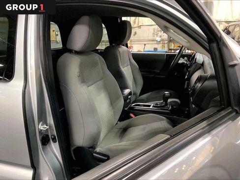Used 2022 Toyota Tacoma SR image 6