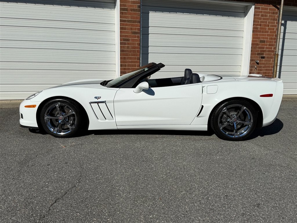 Used 2013 Chevrolet Corvette Grand Sport w/ 4LT Preferred Equipment Group RWD image 25