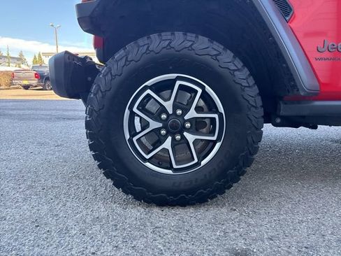 Used 2024 Jeep Wrangler Unlimited Rubicon AWD/4WD image 20