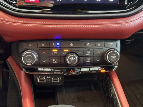 Used 2023 Dodge Durango SRT Hellcat AWD/4WD image 18