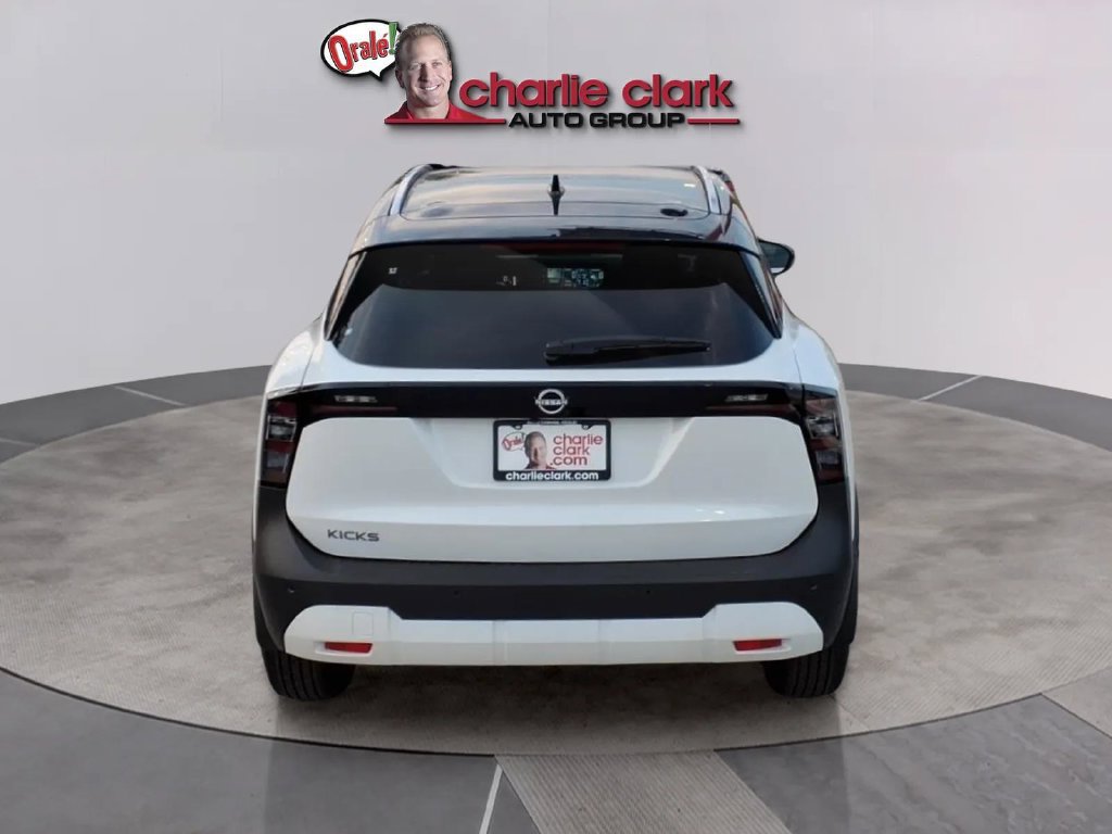 New 2027 Nissan Kicks SV FWD image 4