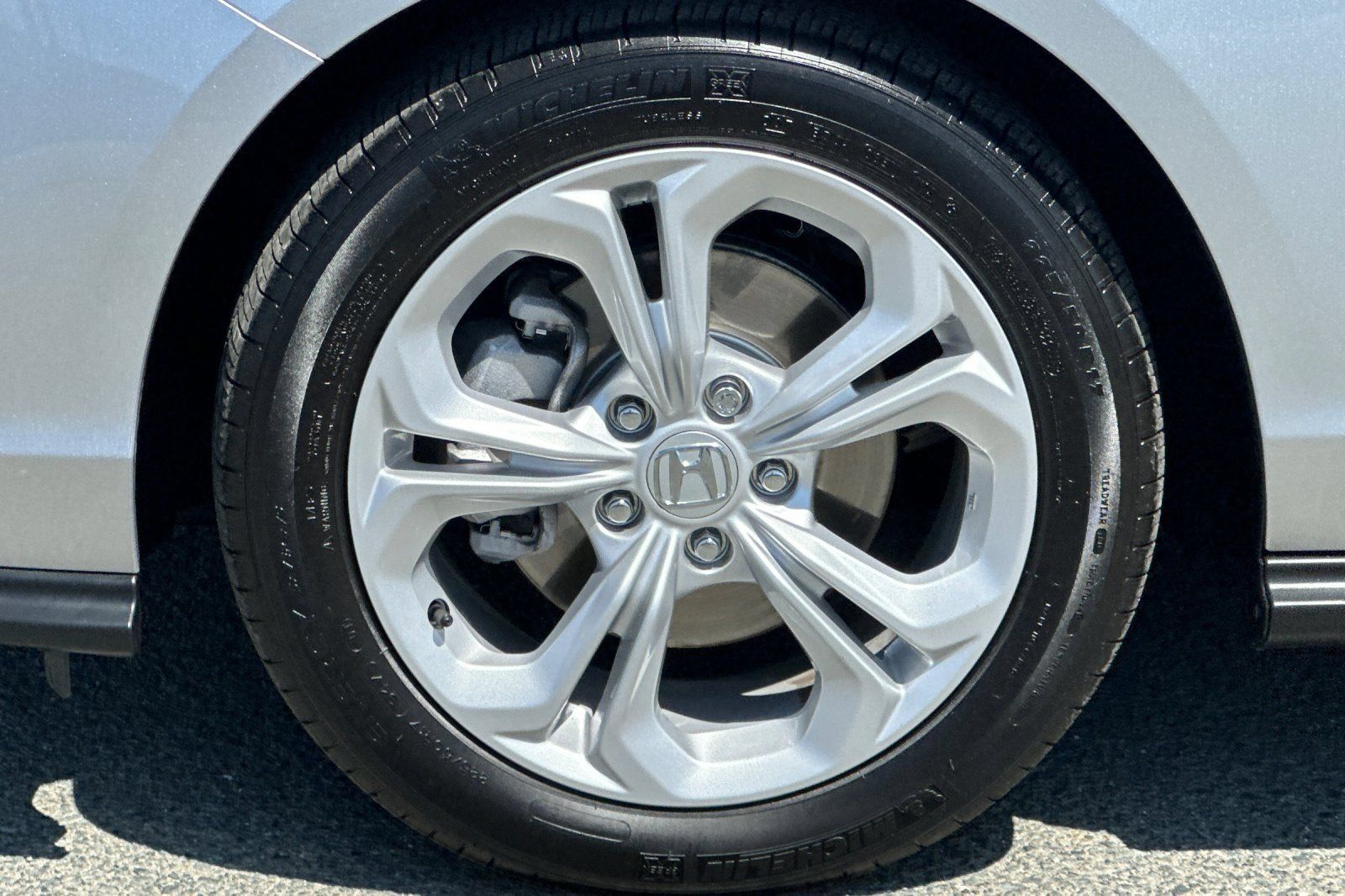 Certified 2025 Honda Accord LX image 25