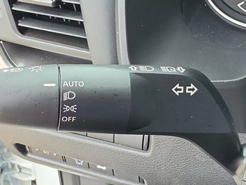 Certified 2026 Nissan Rogue SV FWD image 42
