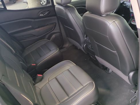 Used 2023 GMC Acadia Denali w/ Denali Ultimate Package AWD/4WD image 18