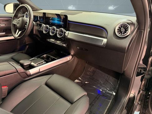Certified 2023 Mercedes-Benz GLB 250 image 24