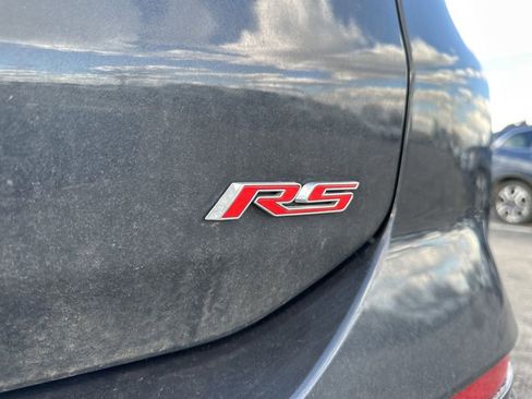 Used 2022 Chevrolet Equinox RS w/ Infotainment Package image 4