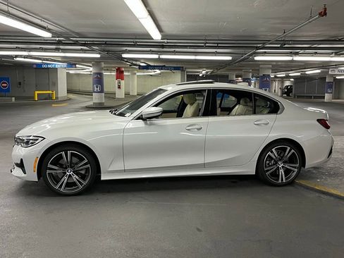 Used 2022 BMW 330i xDrive Sedan w/ Premium Package 2 image 36