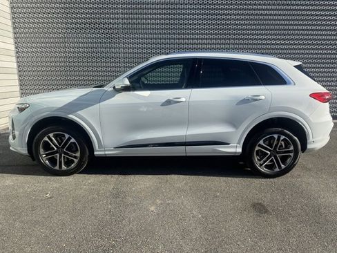 Certified 2025 Audi Q5 Premium image 2