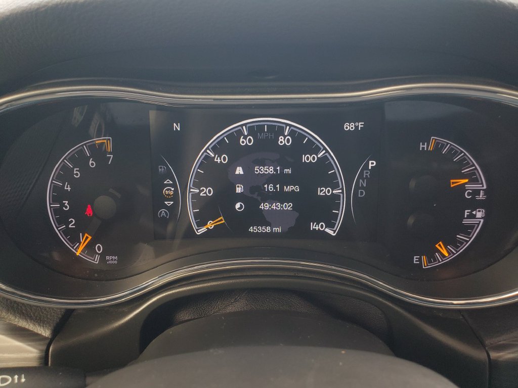 Used 2022 Jeep Grand Cherokee Limited AWD/4WD image 9