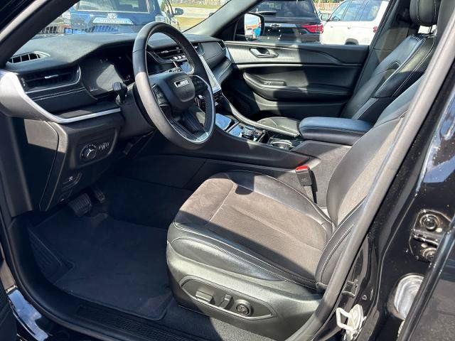 Used 2023 Jeep Grand Cherokee L Laredo AWD/4WD image 15