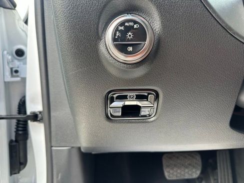 Used 2026 Mercedes-Benz C 300 4MATIC Sedan image 15