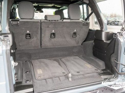 Used 2025 Jeep Wrangler Sahara 4xe image 10