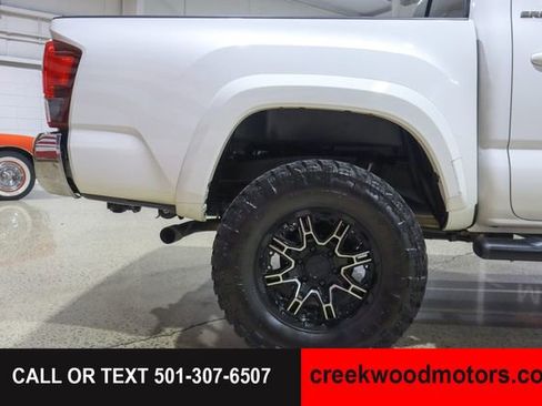 Used 2019 Toyota Tacoma SR5 AWD/4WD image 21