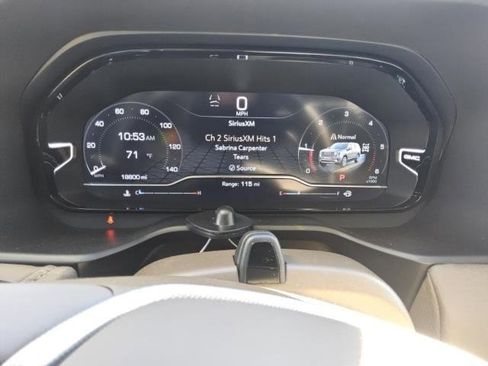 Used 2024 GMC Yukon Denali w/ Advanced Technology Package image 6