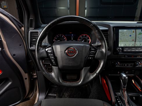 Used 2023 Nissan Frontier Pro-X w/ Technology Package image 18