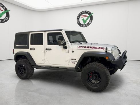 Used 2013 Jeep Wrangler Unlimited Sport AWD/4WD image 10