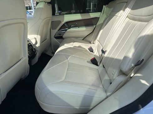 Used 2025 Land Rover Range Rover SE AWD/4WD image 26