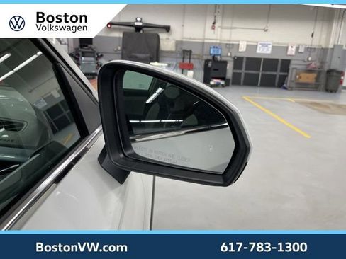 New 2026 Volkswagen Taos SEL image 12