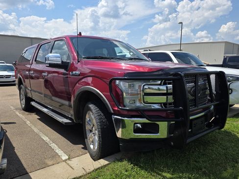Used 2018 Ford F150 Lariat w/ Equipment Group 502A Luxury AWD/4WD image 3