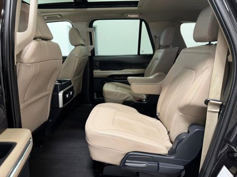 Used 2024 Ford Expedition Max Limited image 24
