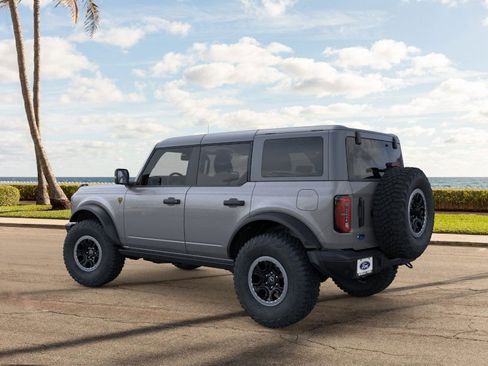 New 2025 Ford Bronco Badlands image 4
