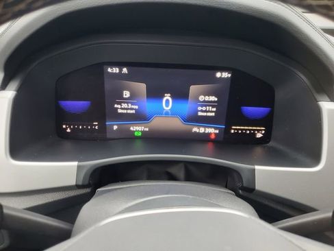 Used 2022 Volkswagen Atlas Cross Sport SE image 24