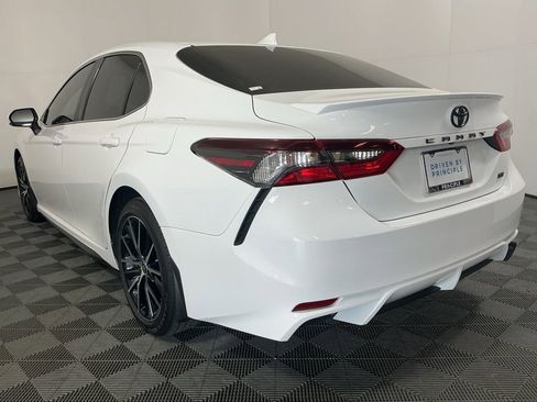 Used 2023 Toyota Camry SE image 8
