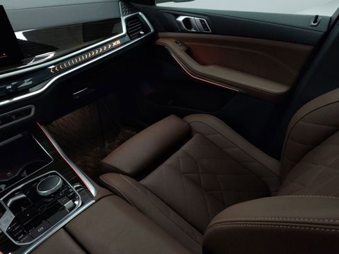 Used 2025 BMW X5 xDrive50e image 27