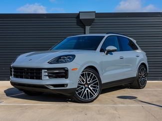 New 2025 Porsche Cayenne video 1