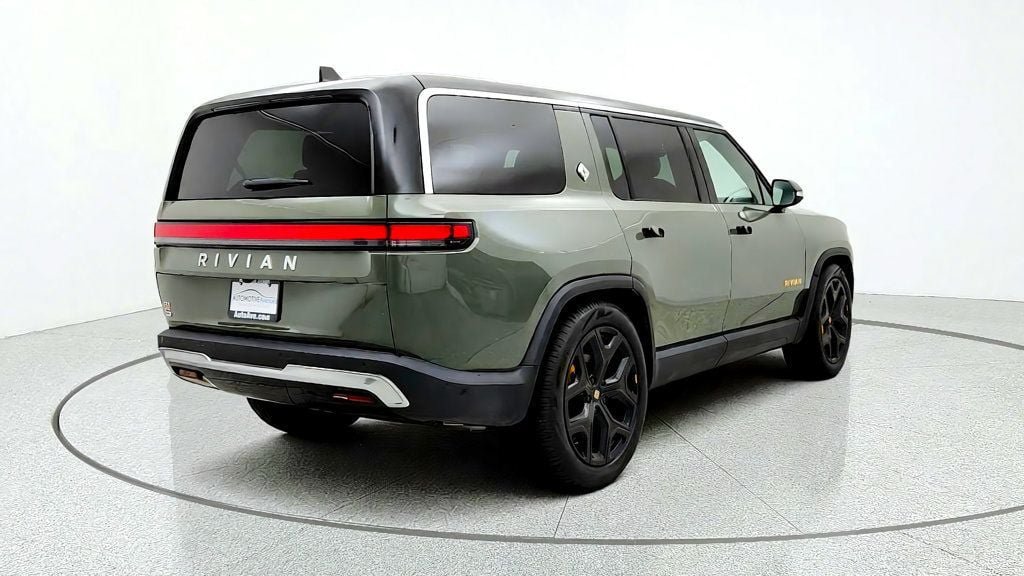 Used 2022 Rivian R1S Launch Edition Quad AWD/4WD image 5