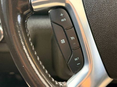 Used 2017 Chevrolet Traverse LT w/ Style and Technology Package AWD/4WD image 37