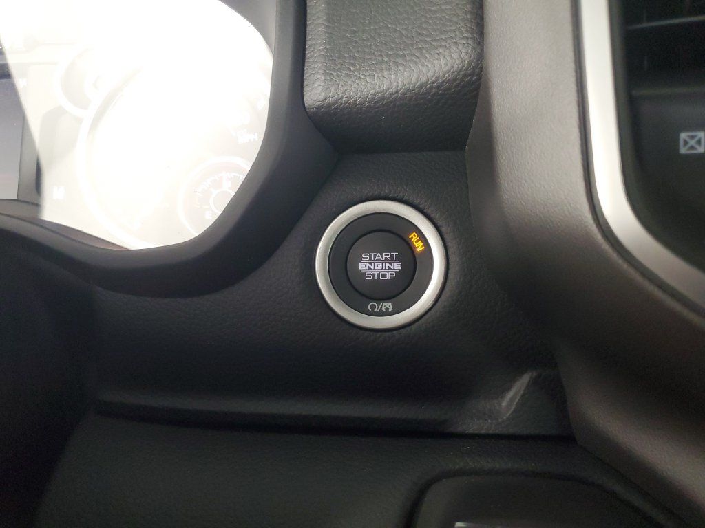 Used 2026 RAM 1500 Big Horn w/ Night Edition AWD/4WD image 14