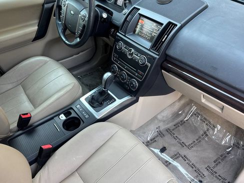 Used 2013 Land Rover LR2 AWD/4WD image 16