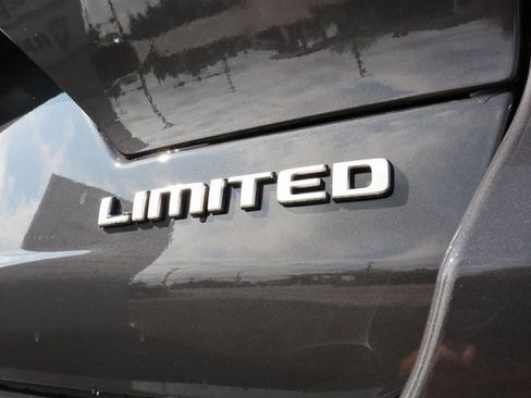 New 2025 Jeep Grand Cherokee Limited w/ Luxury Tech Group II image 34