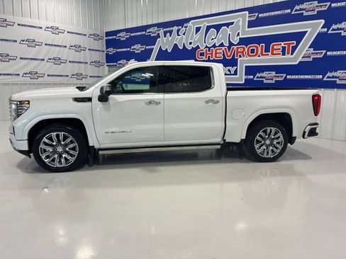 Used 2024 GMC Sierra 1500 Denali w/ Denali Reserve Package AWD/4WD image 3