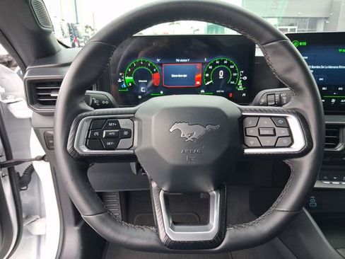 Used 2025 Ford Mustang Coupe image 11