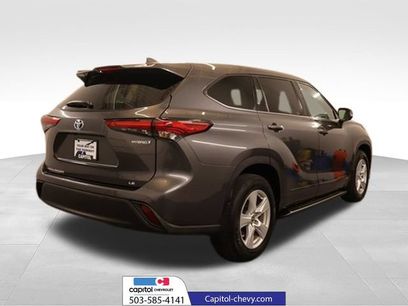 Used 2022 Toyota Highlander LE