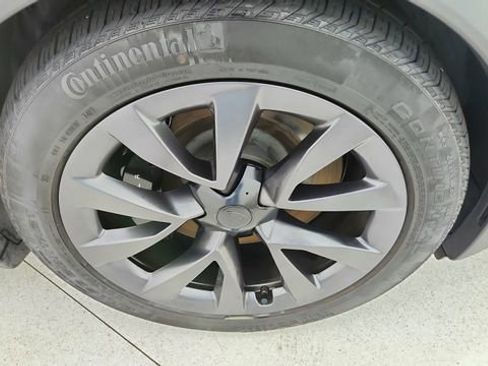 Used 2022 Tesla Model X Base image 60