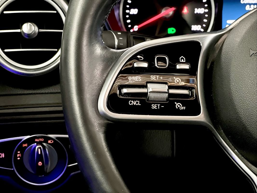 Used 2020 Mercedes-Benz GLC 300 4MATIC image 28