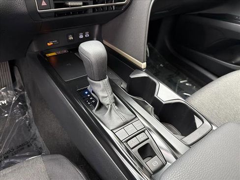 Used 2025 Toyota Camry LE image 21